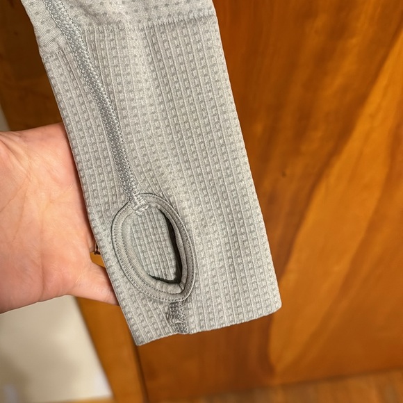 Gym shark crop top - Picture 4 of 6